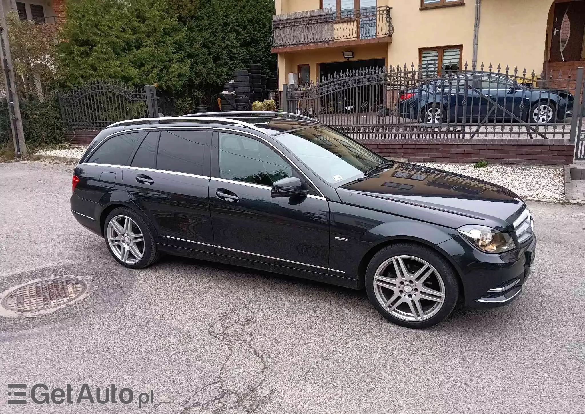 MERCEDES-BENZ Klasa C 220 T CDI DPF (BlueEFFICIENCY) Avantgarde