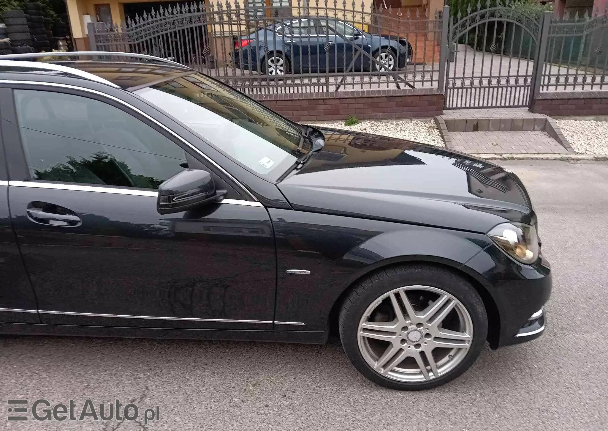 MERCEDES-BENZ Klasa C 220 T CDI DPF (BlueEFFICIENCY) Avantgarde