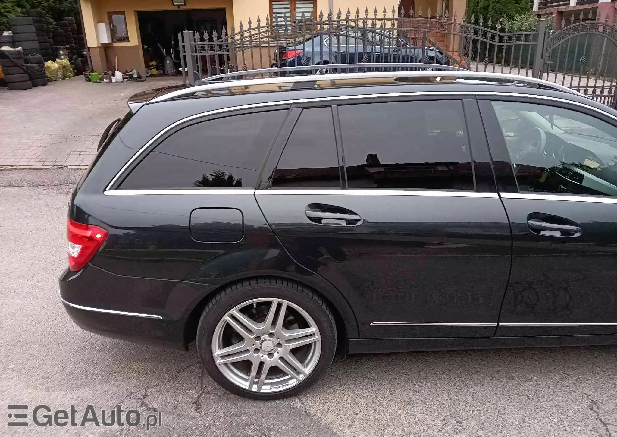 MERCEDES-BENZ Klasa C 220 T CDI DPF (BlueEFFICIENCY) Avantgarde