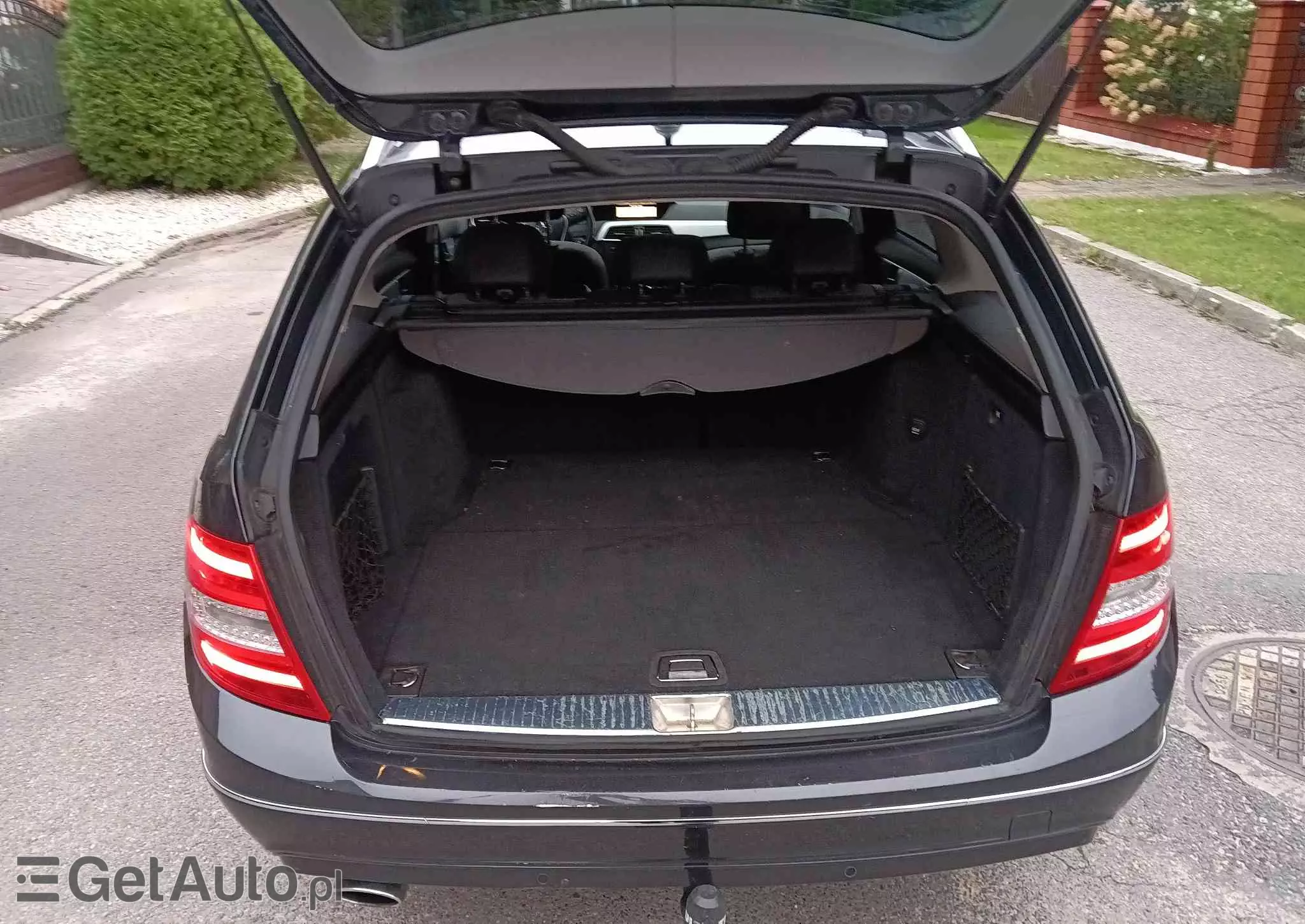 MERCEDES-BENZ Klasa C 220 T CDI DPF (BlueEFFICIENCY) Avantgarde