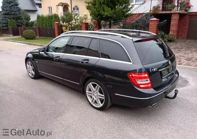 MERCEDES-BENZ Klasa C 220 T CDI DPF (BlueEFFICIENCY) Avantgarde