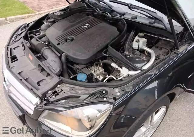 MERCEDES-BENZ Klasa C 220 T CDI DPF (BlueEFFICIENCY) Avantgarde