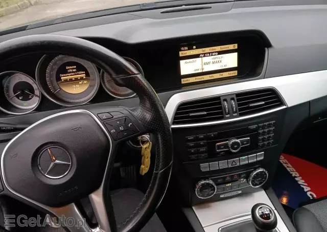 MERCEDES-BENZ Klasa C 220 T CDI DPF (BlueEFFICIENCY) Avantgarde