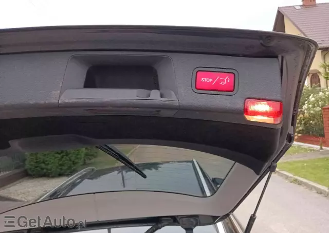 MERCEDES-BENZ Klasa C 220 T CDI DPF (BlueEFFICIENCY) Avantgarde