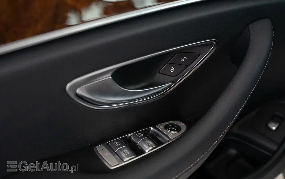 MERCEDES-BENZ Klasa E 