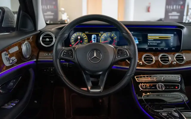 MERCEDES-BENZ Klasa E 