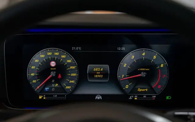 MERCEDES-BENZ Klasa E 