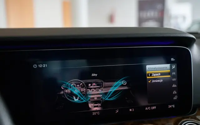 MERCEDES-BENZ Klasa E 