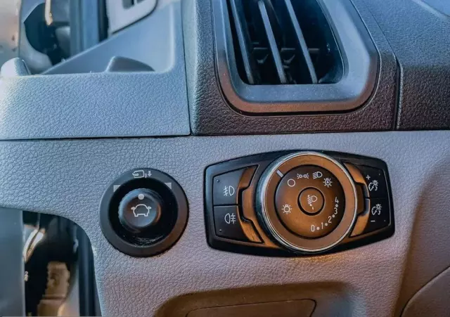 FORD FT 350 2.2 TDCi MR`14 E5 3.5t 