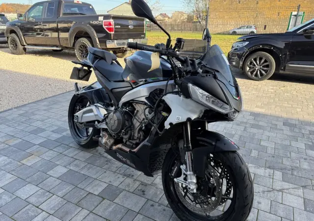 APRILIA Tuono 