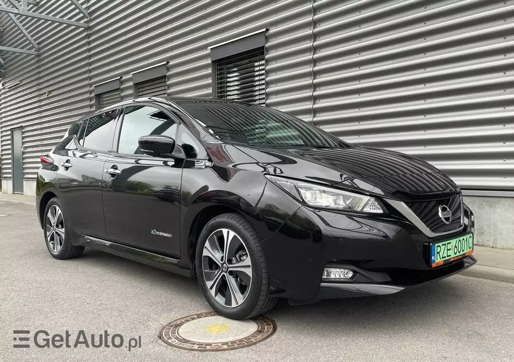NISSAN Leaf 40 kWh Tekna