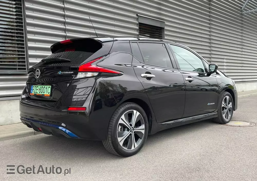 NISSAN Leaf 40 kWh Tekna
