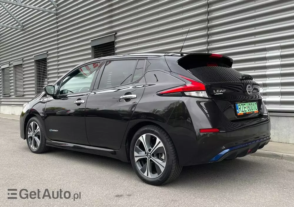 NISSAN Leaf 40 kWh Tekna