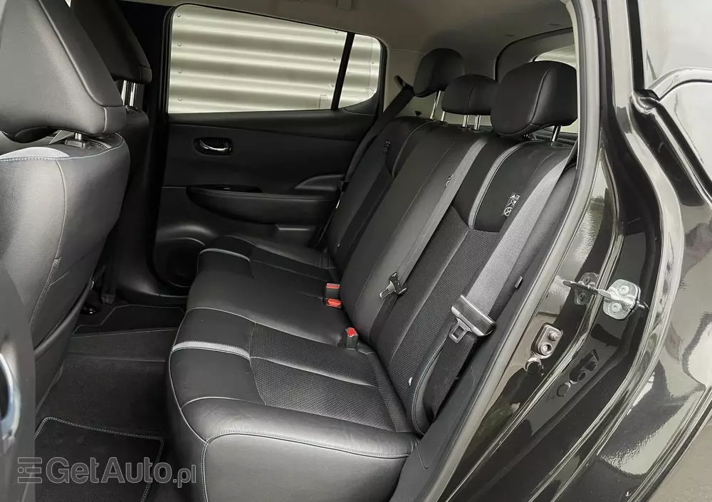 NISSAN Leaf 40 kWh Tekna