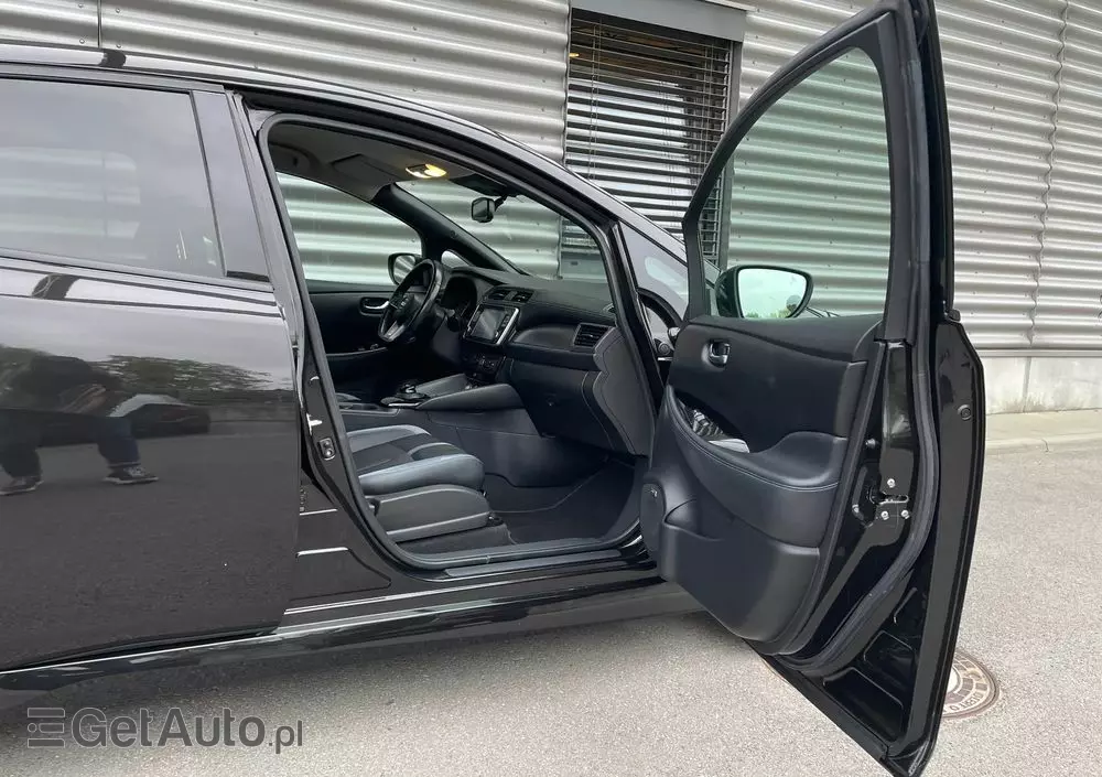 NISSAN Leaf 40 kWh Tekna