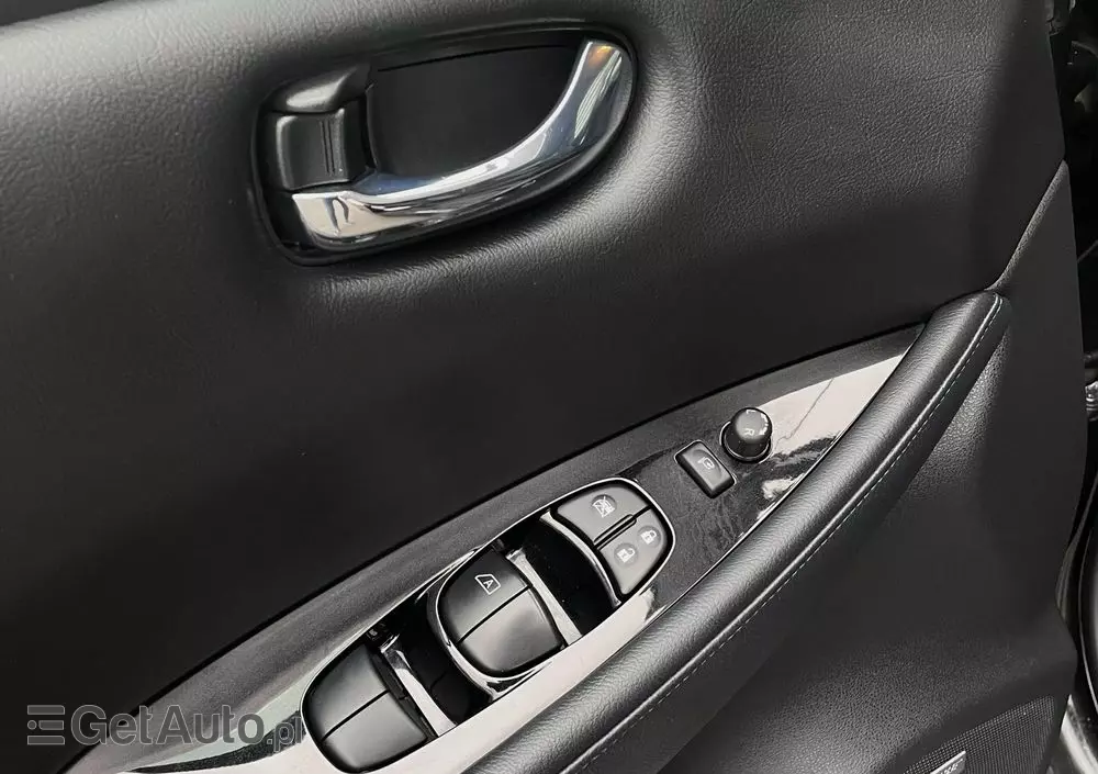 NISSAN Leaf 40 kWh Tekna