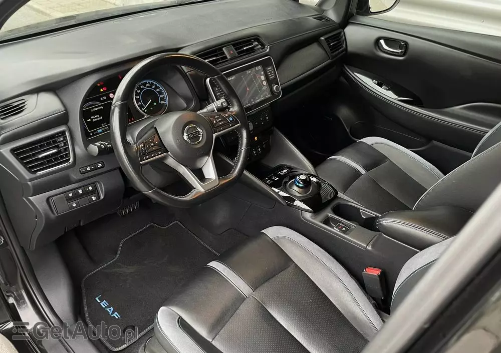 NISSAN Leaf 40 kWh Tekna