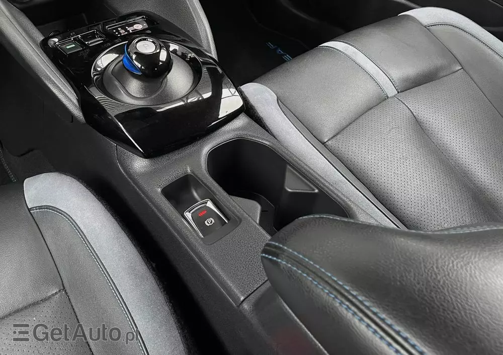 NISSAN Leaf 40 kWh Tekna