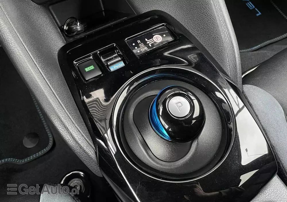 NISSAN Leaf 40 kWh Tekna