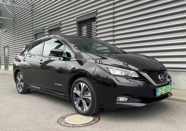 NISSAN Leaf 40 kWh Tekna