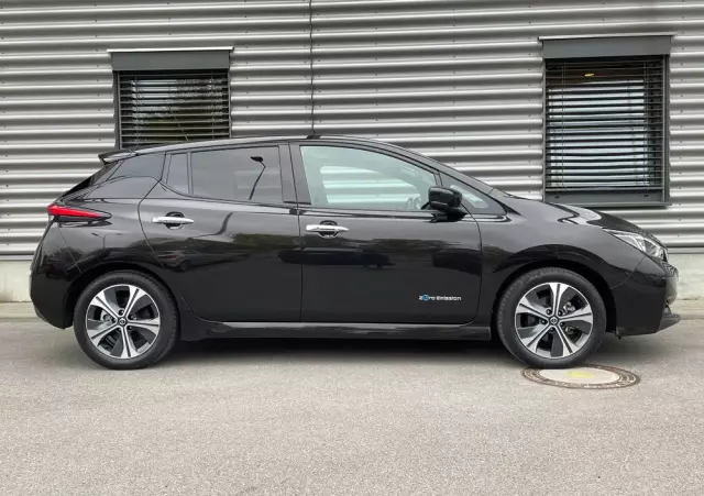 NISSAN Leaf 40 kWh Tekna