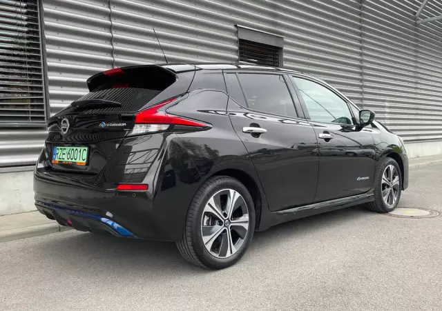 NISSAN Leaf 40 kWh Tekna