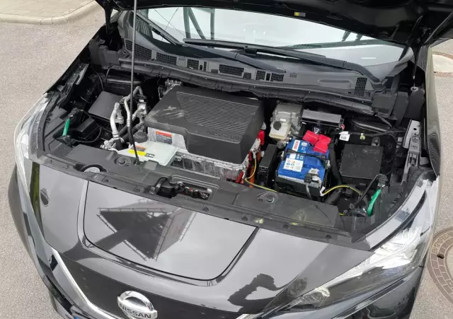 NISSAN Leaf 40 kWh Tekna