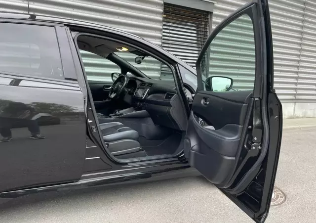 NISSAN Leaf 40 kWh Tekna