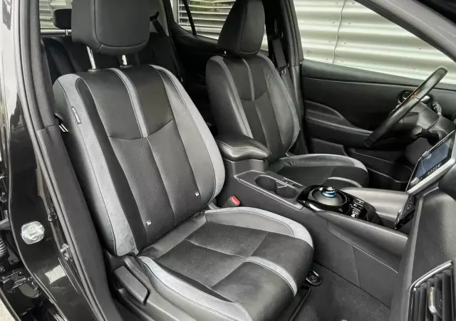 NISSAN Leaf 40 kWh Tekna