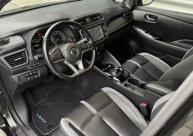 NISSAN Leaf 40 kWh Tekna