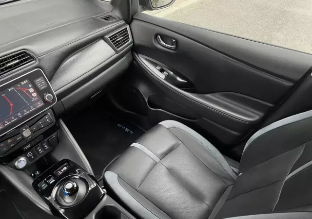 NISSAN Leaf 40 kWh Tekna