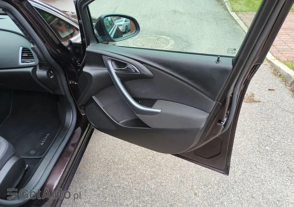 OPEL Astra 1.4 T Cosmo S&S