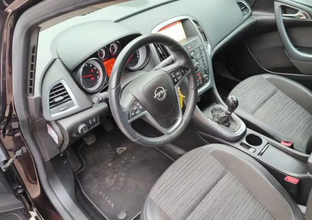 OPEL Astra 1.4 T Cosmo S&S