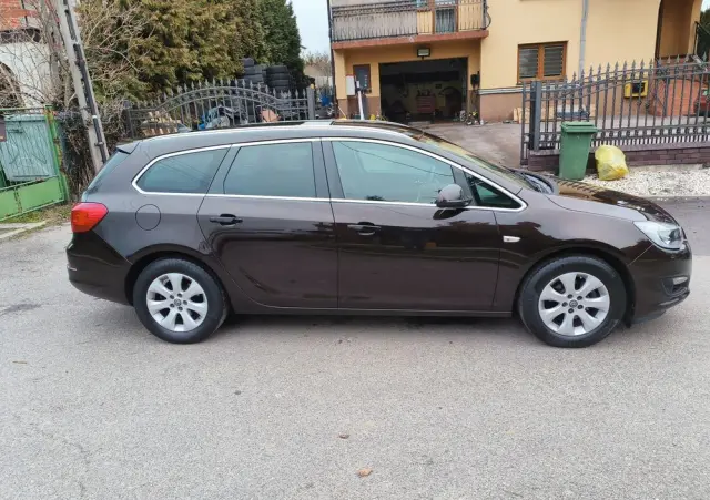 OPEL Astra 1.4 T Cosmo S&S
