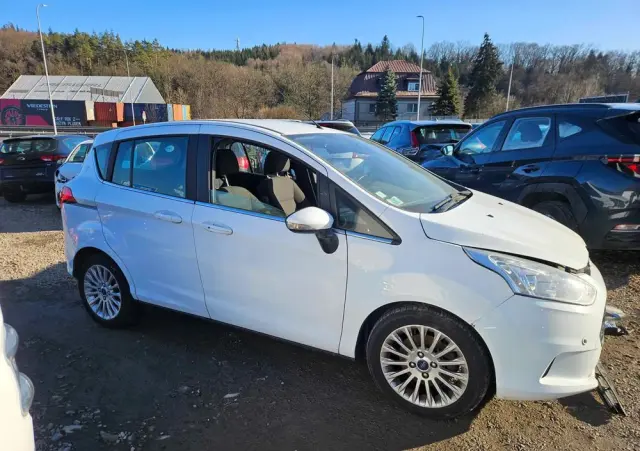FORD B-MAX 1.6 Titanium