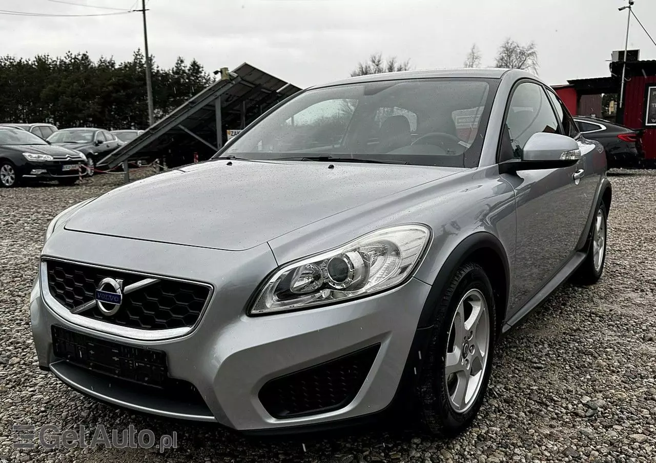 VOLVO C30 