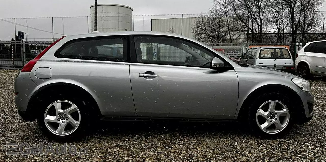 VOLVO C30 
