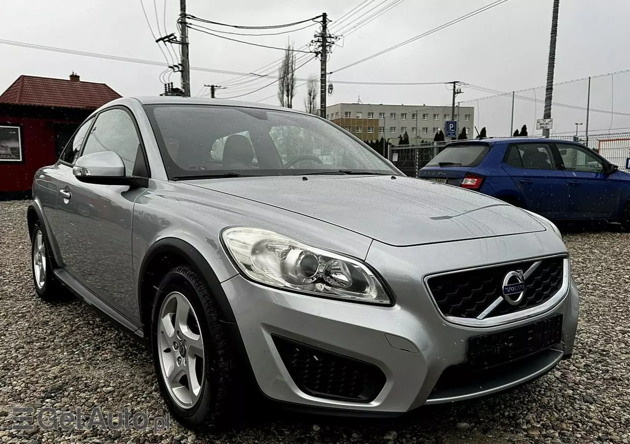VOLVO C30 
