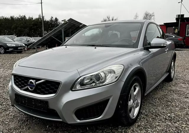 VOLVO C30 