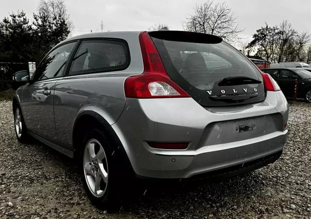 VOLVO C30 