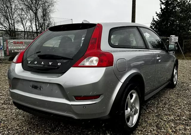 VOLVO C30 
