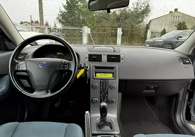 VOLVO C30 