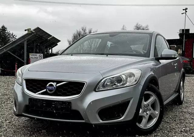 VOLVO C30 