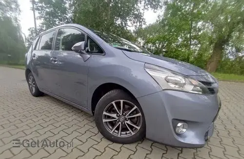 TOYOTA Verso 
