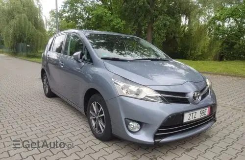 TOYOTA Verso 