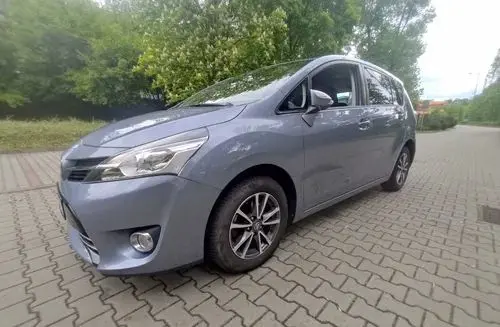 TOYOTA Verso 