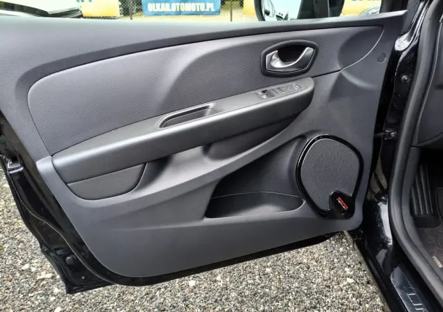 RENAULT Clio 1.2 16V Limited EU6