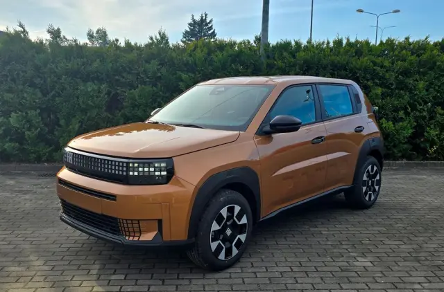 FIAT Grande Panda 1.2 mHEV Icon eDCT