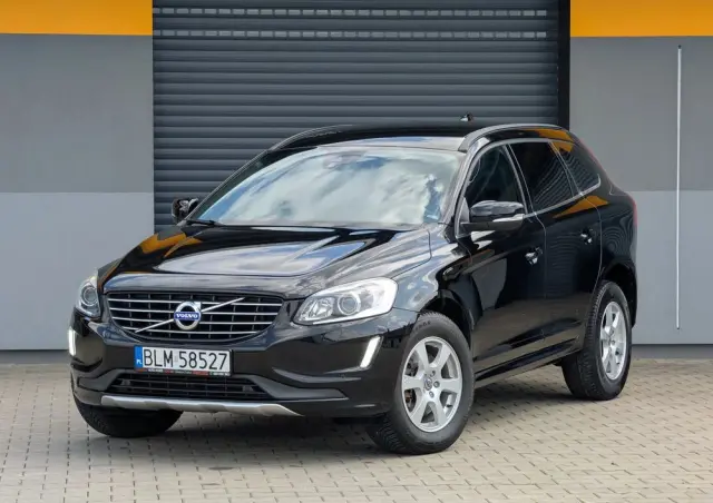 VOLVO XC 60 D4 Momentum
