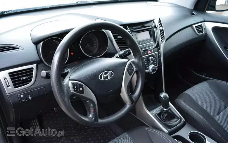 HYUNDAI I30 1.6 Classic +